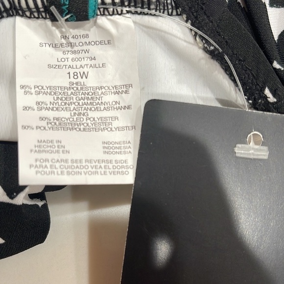 Nwt Aqua Green 1 Piece Flattering Ruched Front Swimsuit Black White SZ 18W - Picture 5 of 7